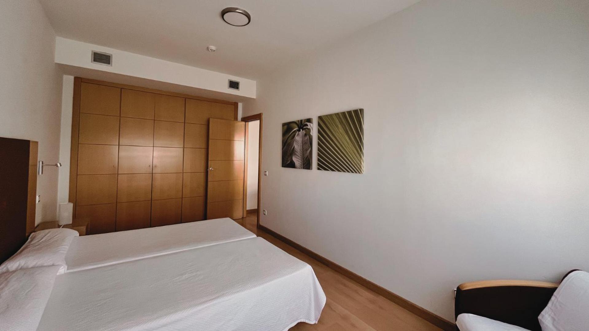 Hotel-Apartamentos Tartesos Лас Росас де Мадрид Екстериор снимка