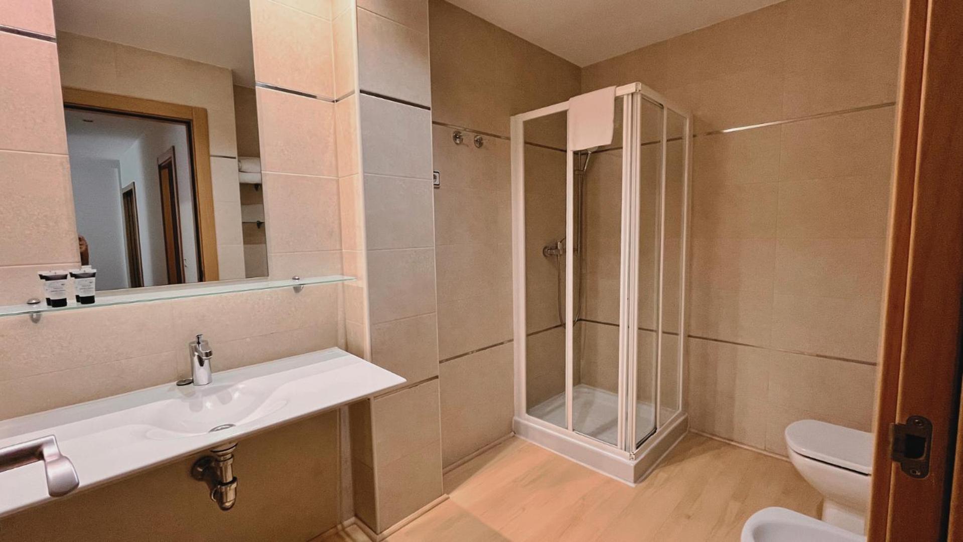 Hotel-Apartamentos Tartesos Лас Росас де Мадрид Екстериор снимка