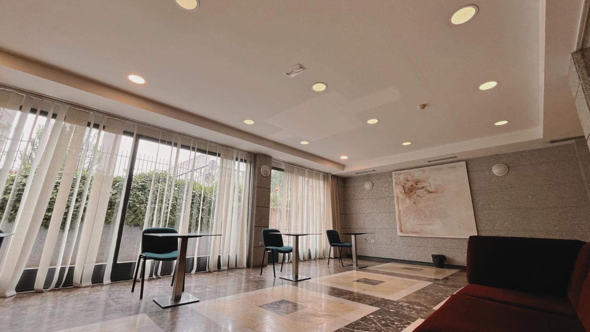 Hotel-Apartamentos Tartesos Лас Росас де Мадрид Екстериор снимка